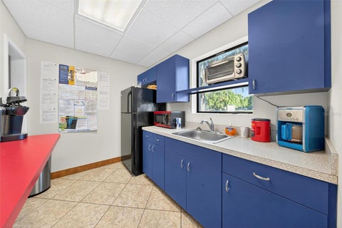 Tiny photo for 501 North Boulevard W, Leesburg, FL 34748 (MLS # OM734931)