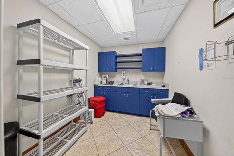 Tiny photo for 501 North Boulevard W, Leesburg, FL 34748 (MLS # OM734931)
