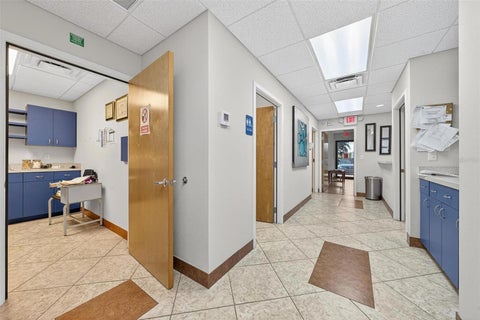 Tiny photo for 501 North Boulevard W, Leesburg, FL 34748 (MLS # OM734931)