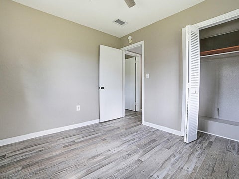 Tiny photo for 2014 Helms Avenue, Leesburg, FL 34748 (MLS # O6437710)