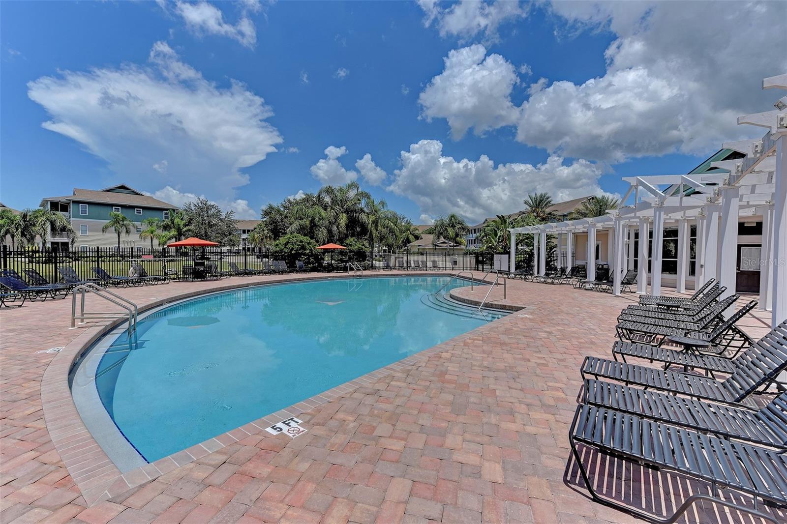 THE PALMS OF CORTEZ OR 2038 PG 5178 - Residential Lease