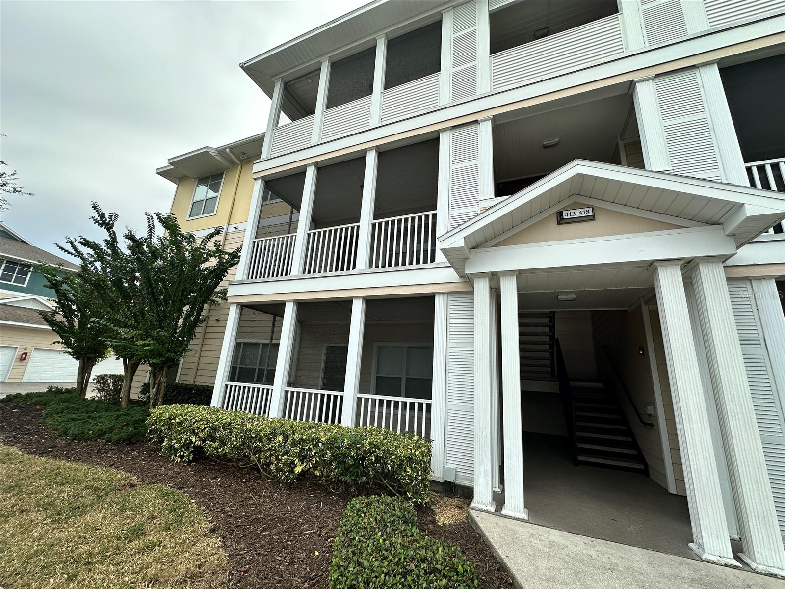 THE PALMS OF CORTEZ OR 2038 PG 5178 - Residential Lease