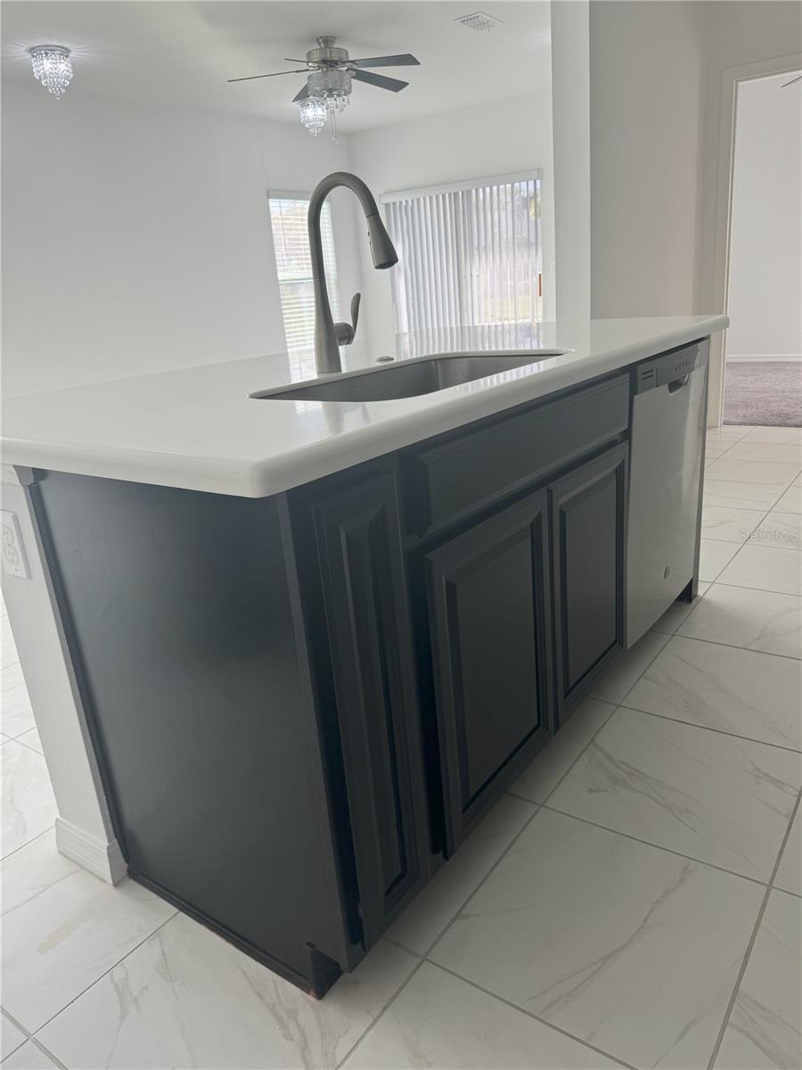 BELLA PARC TWNHMS - Residential Lease