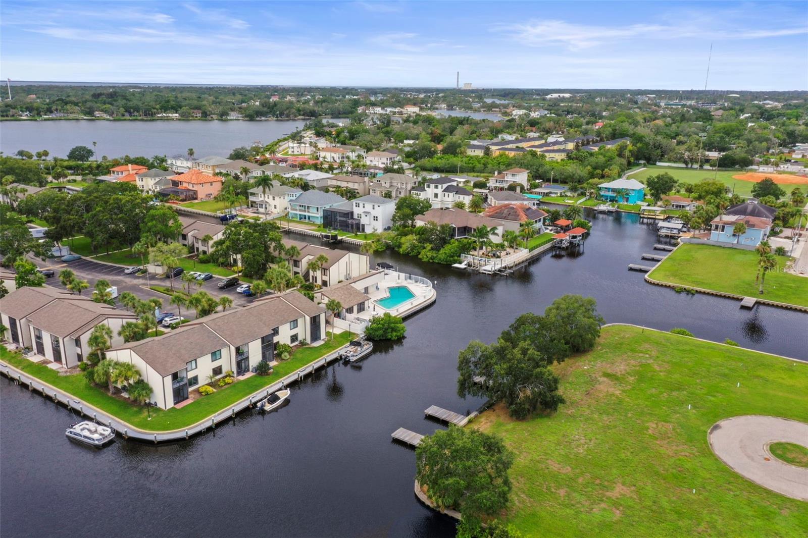 MOORINGS THE CONDO - Residential