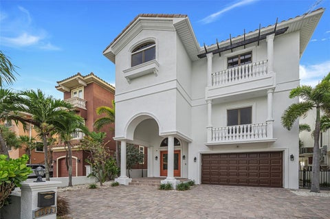 Photo of 9550 W Gulf Boulevard, Treasure Island, FL 33706 (MLS # TB8527790)