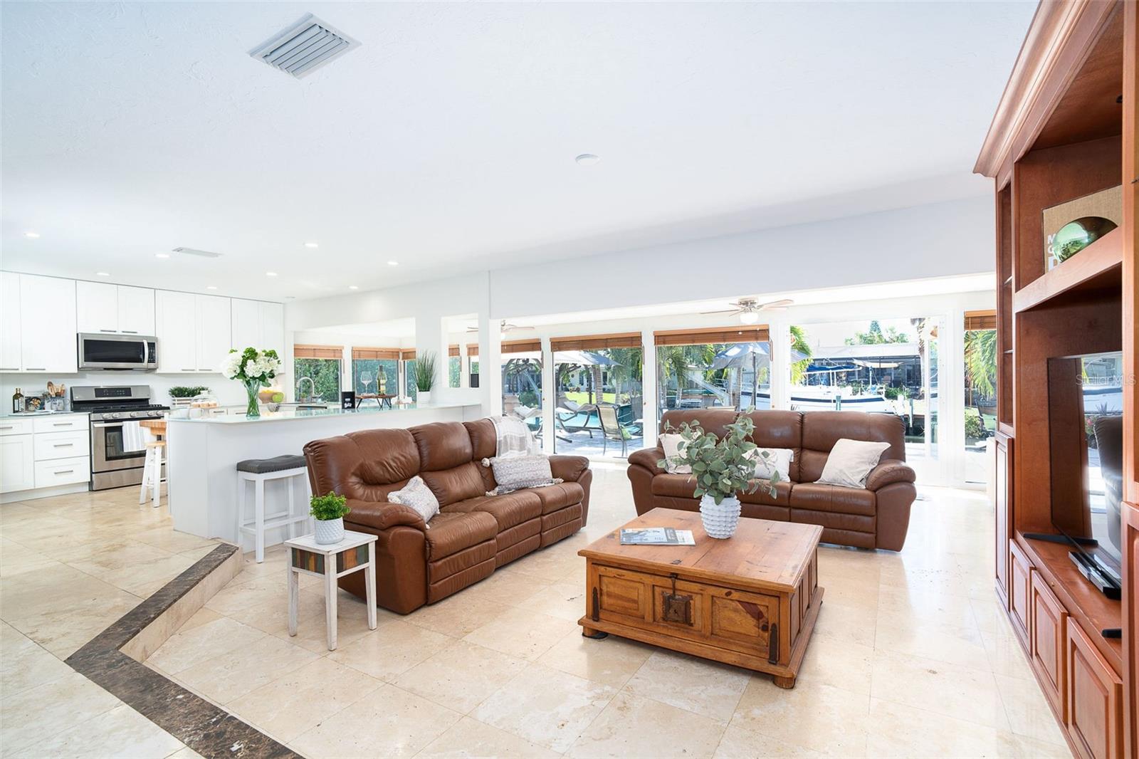 AQUALANE ESTATES 3RD - Residential