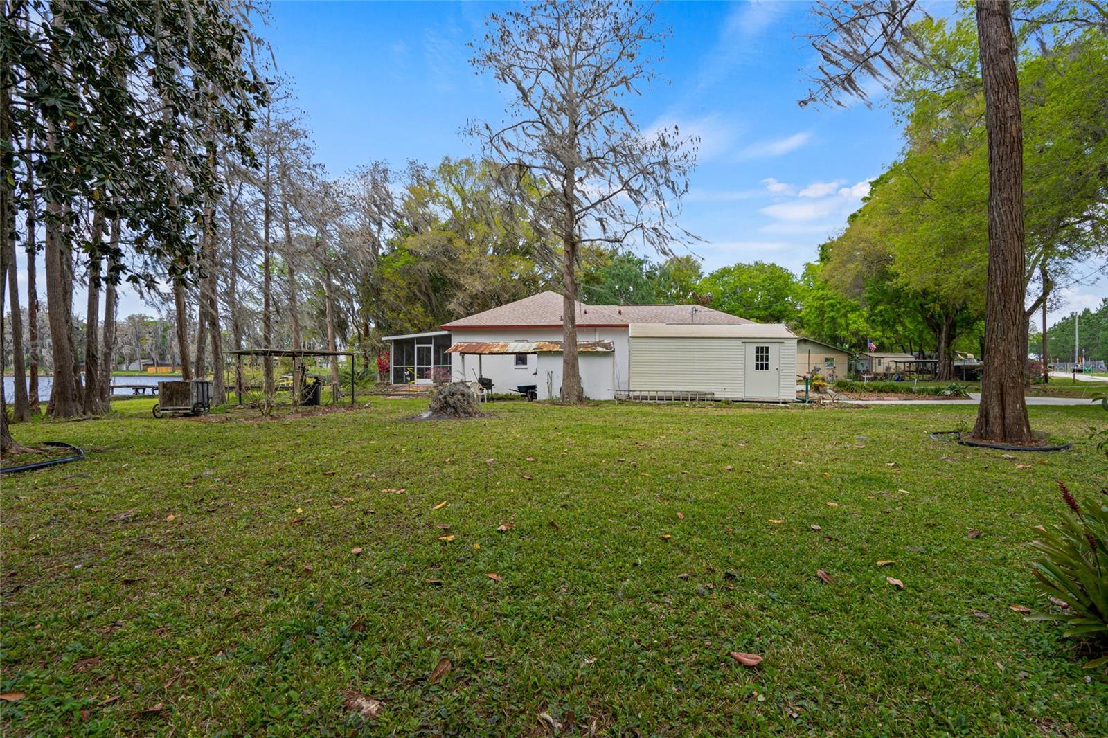 LAKE SHARON ESTATES - Residential