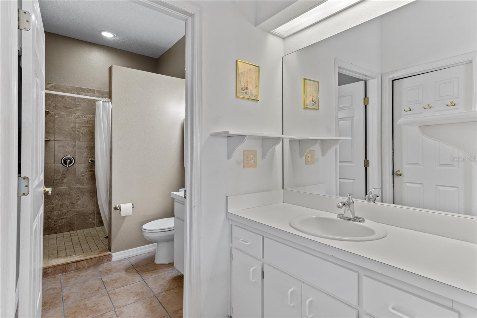 LAKE SHARON ESTATES - Residential