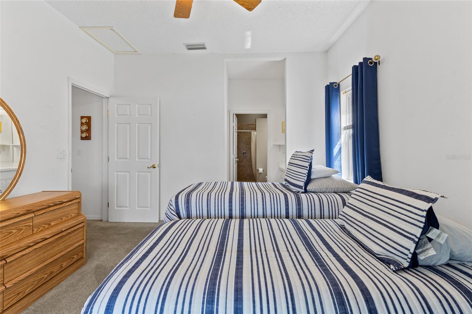 LAKE SHARON ESTATES - Residential