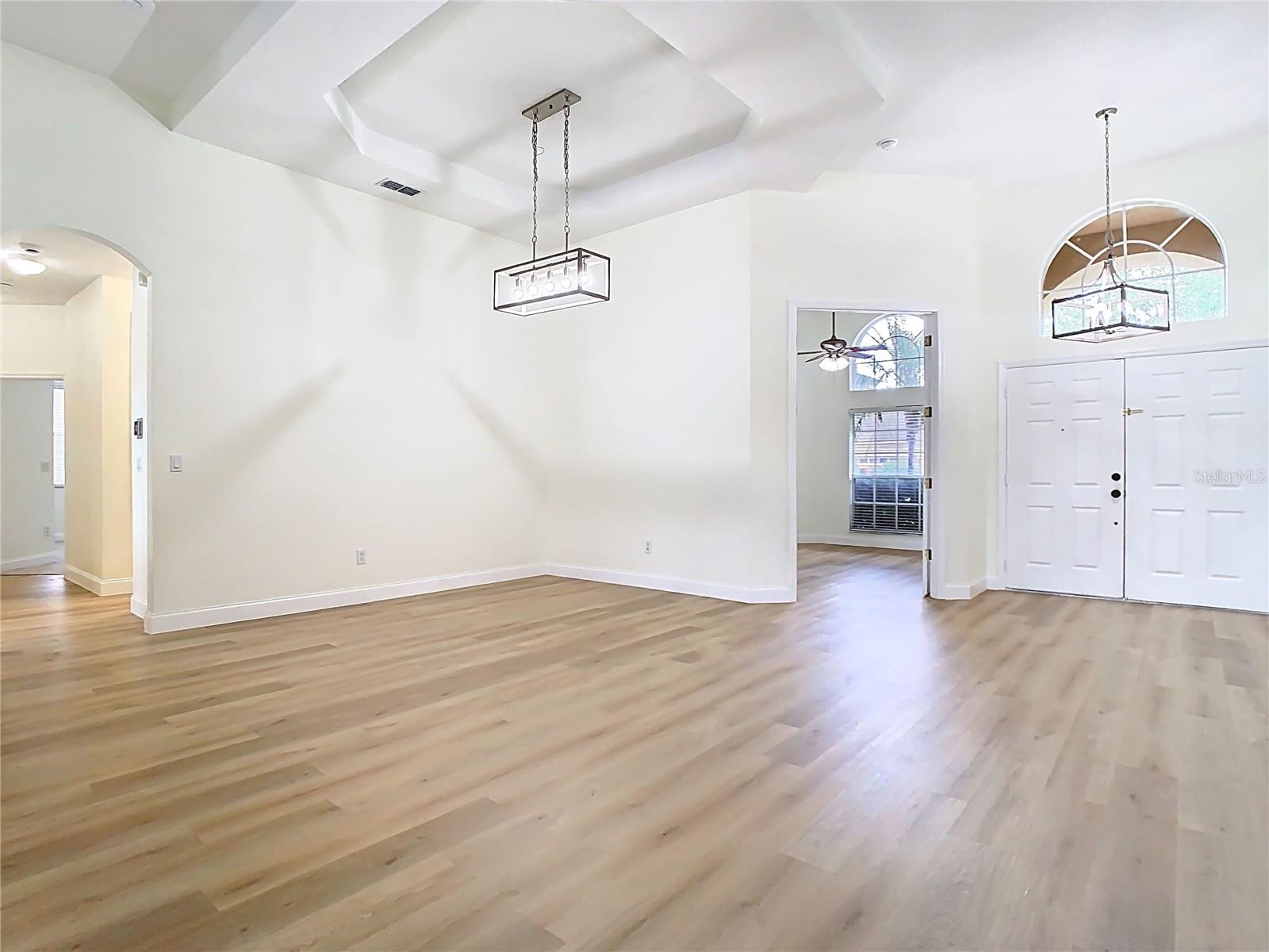 6879 REMINGTON VIEW COURT