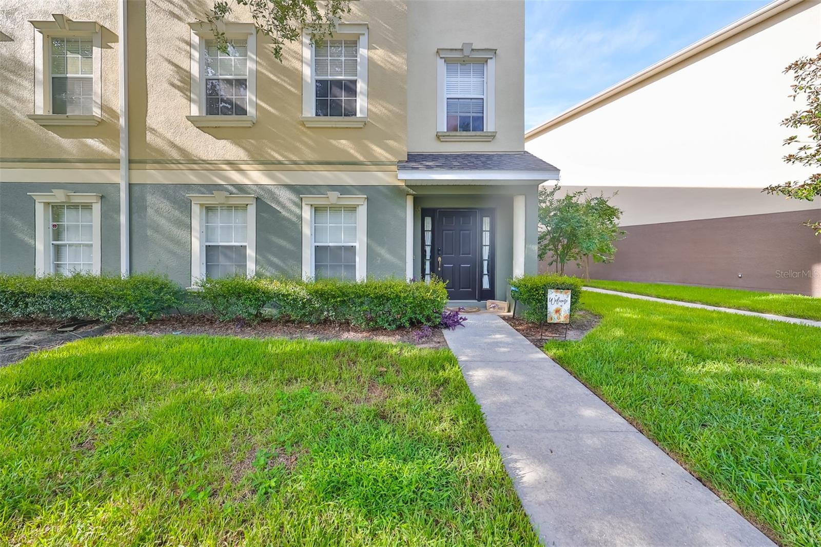 THIS IS THE ONE YOU HAVE BEEN WAITING FOR! This beautiful townhome features 2,400 sq. ft. of living space, 4 bedrooms, 3.5 baths and 2 car garage. The Bottom floor features a bedroom with ensuite bathroom. Perfect for guests! The middle floor features a large kitchen with granite countertops and stainless steel appliances with plenty of counter space; spacious living room and den / office and half bath. The top floor features the primary suite, 2 additional bedrooms laundry and additional full bath. COME MAKE THIS BEAUTIFUL TOWNHOME YOURS TODAY! (Room sizes are estimated. Buyer’s agent and buyer to verify room sizes and HOA rules and restrictions.)