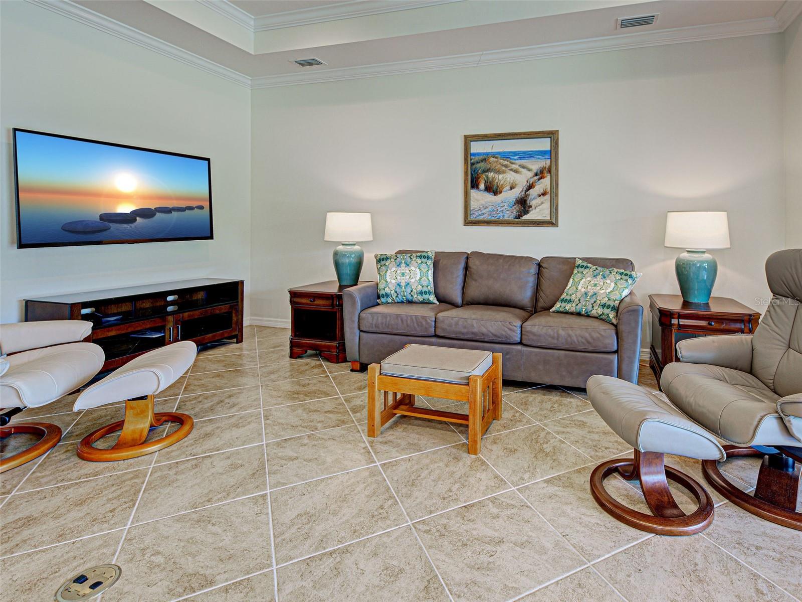 CARIBBEAN VILLAGE - Residential