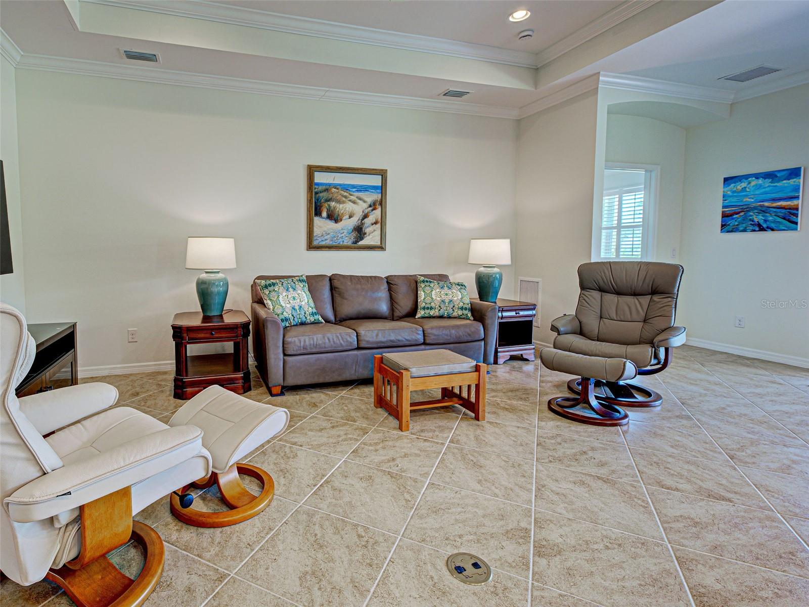 CARIBBEAN VILLAGE - Residential