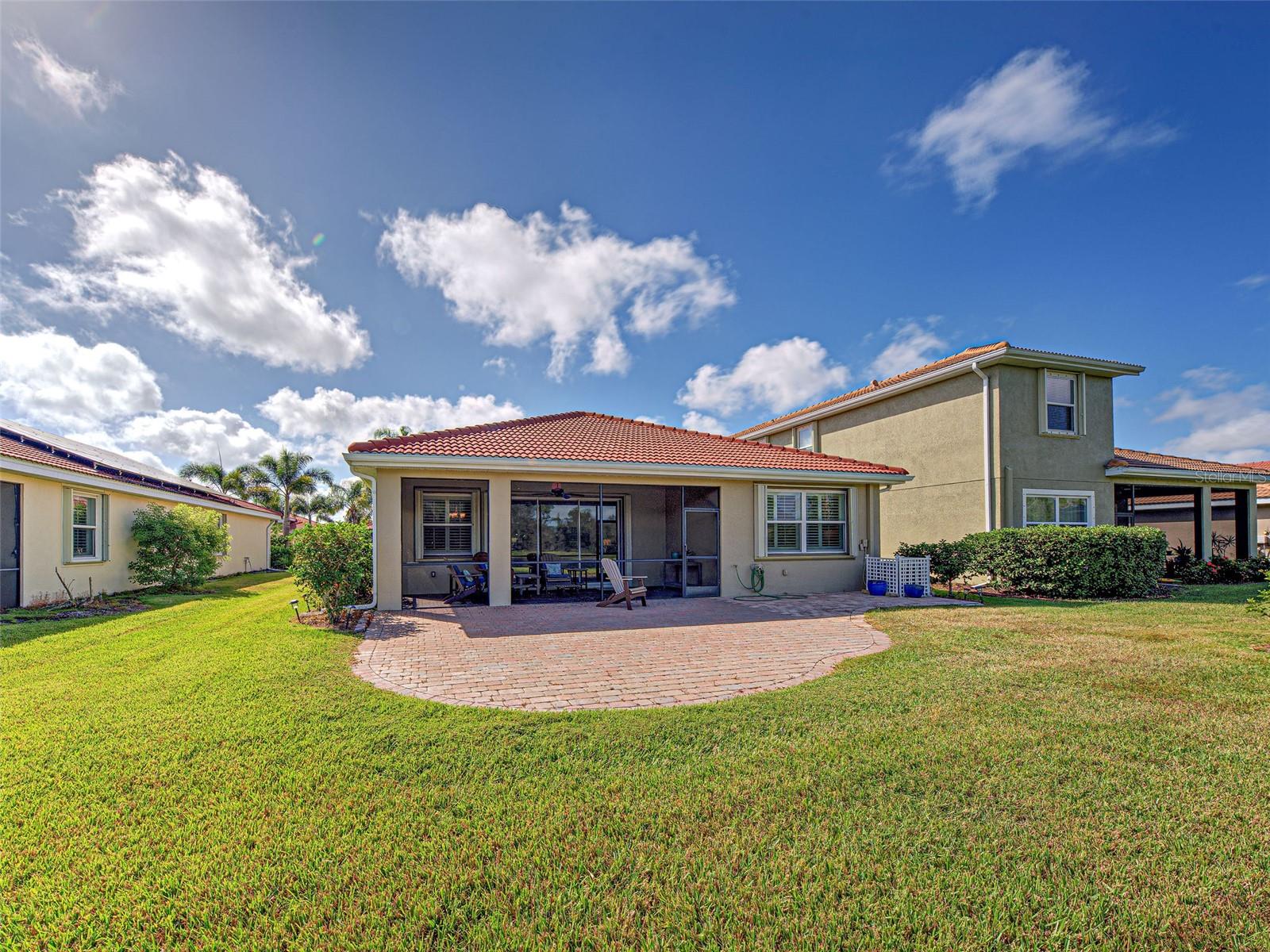 CARIBBEAN VILLAGE - Residential