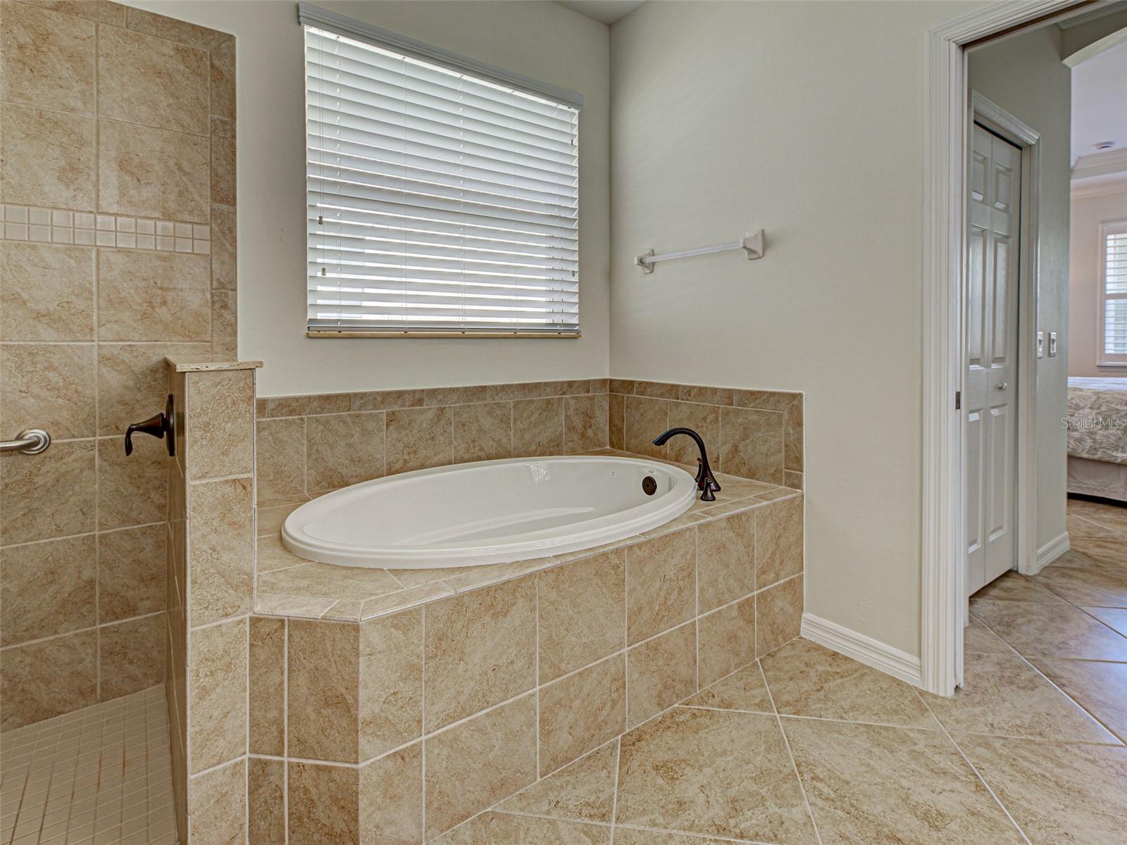 CARIBBEAN VILLAGE - Residential