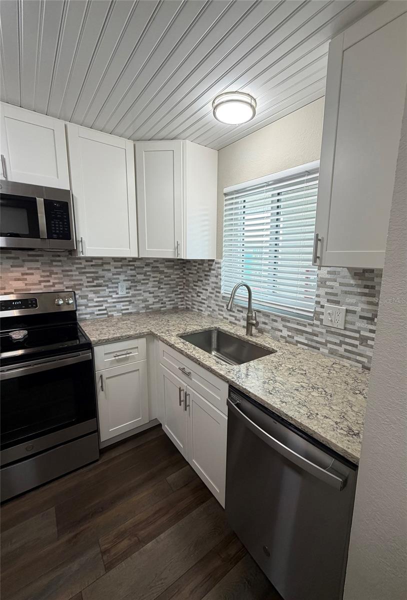 3708 LAKE BAYSHORE DRIVE K415