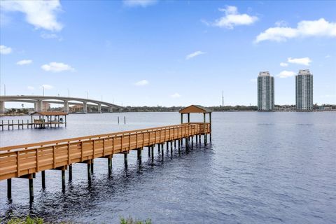 A home in DAYTONA BEACH