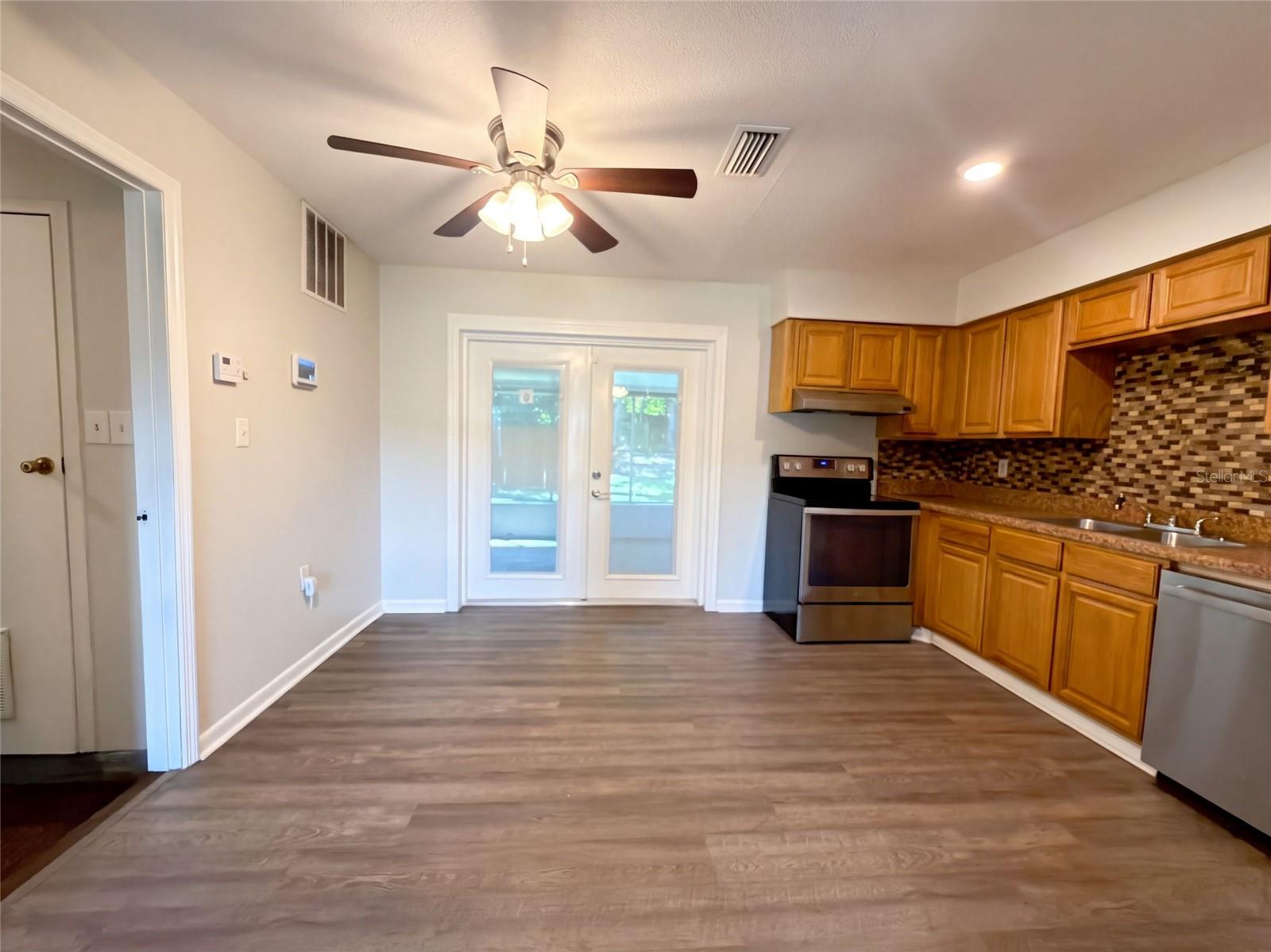 740 SE 28TH STREET