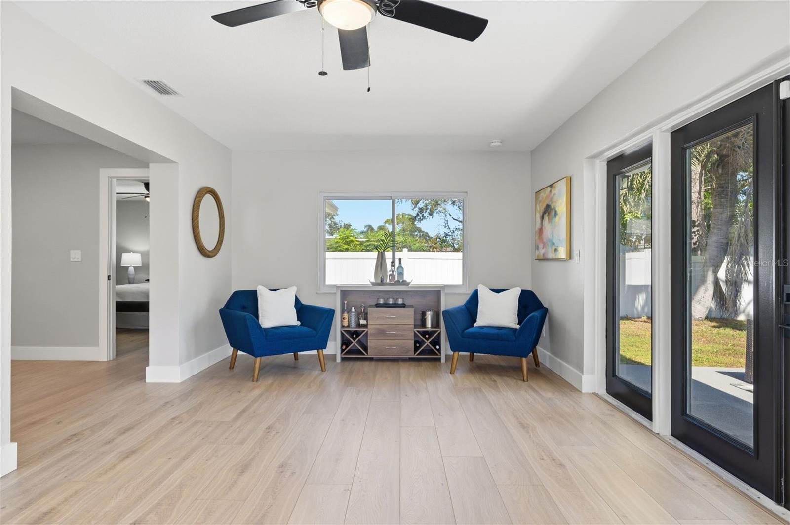SHORE ACRES SEC 1 TWIN LAKES ADD - Residential