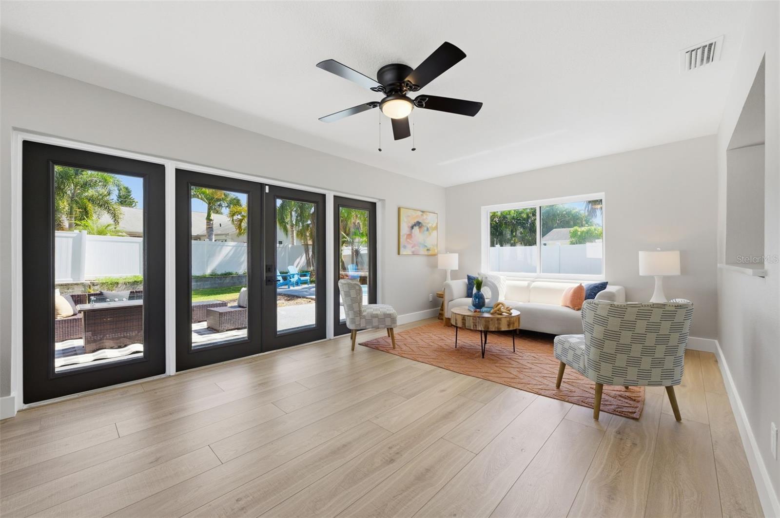 SHORE ACRES SEC 1 TWIN LAKES ADD - Residential