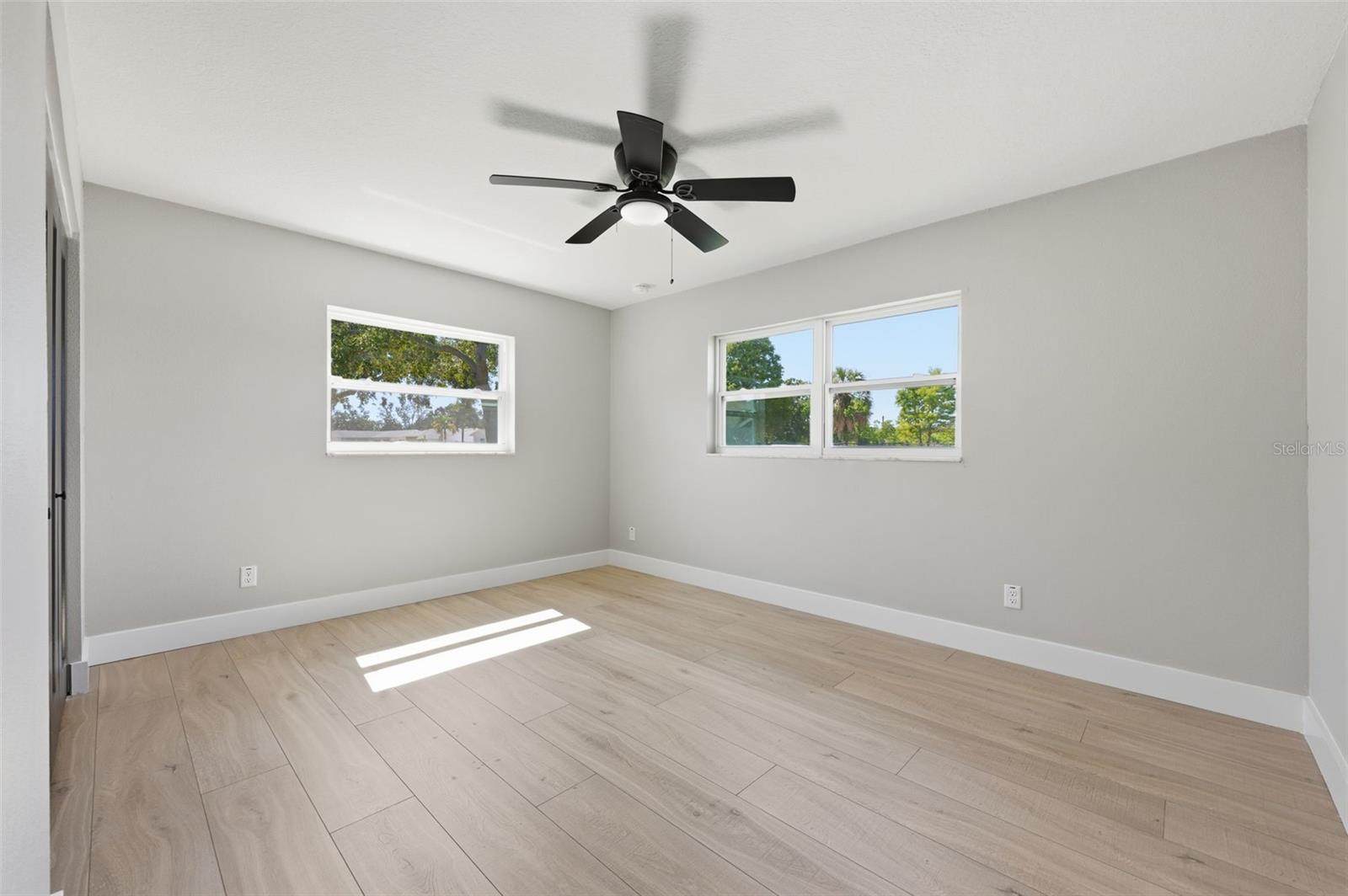SHORE ACRES SEC 1 TWIN LAKES ADD - Residential