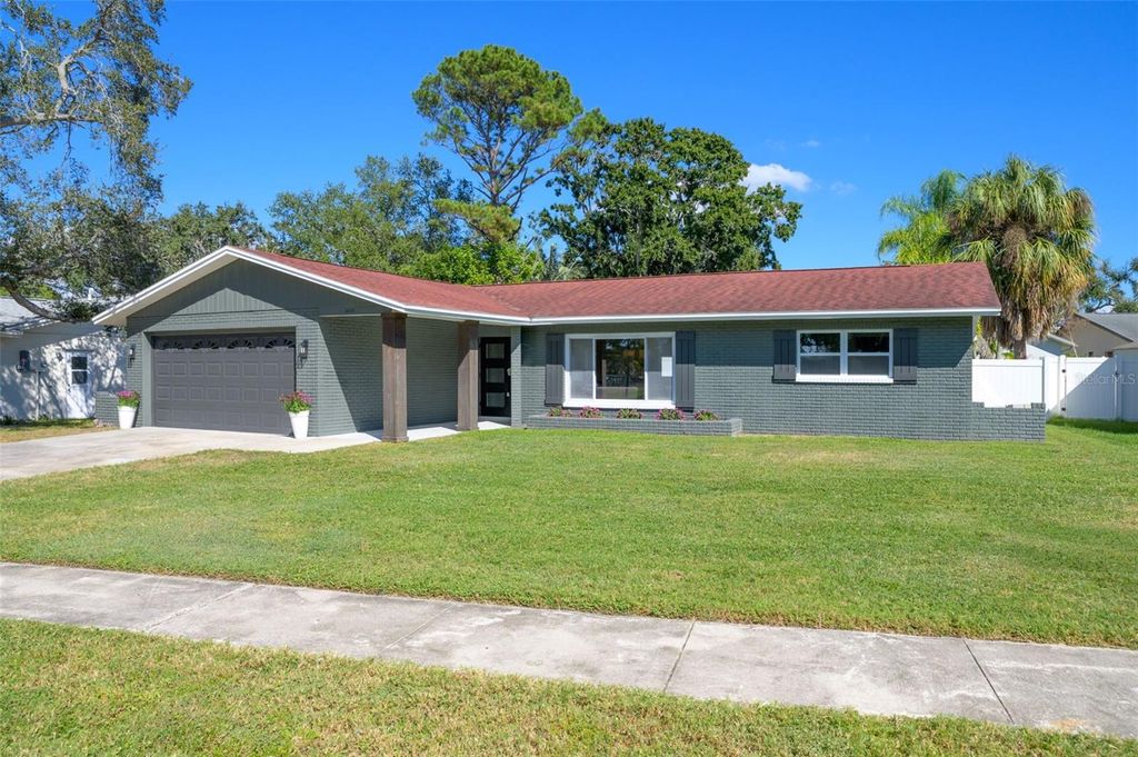 Photo of 6135 Tanglewood Drive NE, St Petersburg, FL 33703 (MLS # TB8438000)