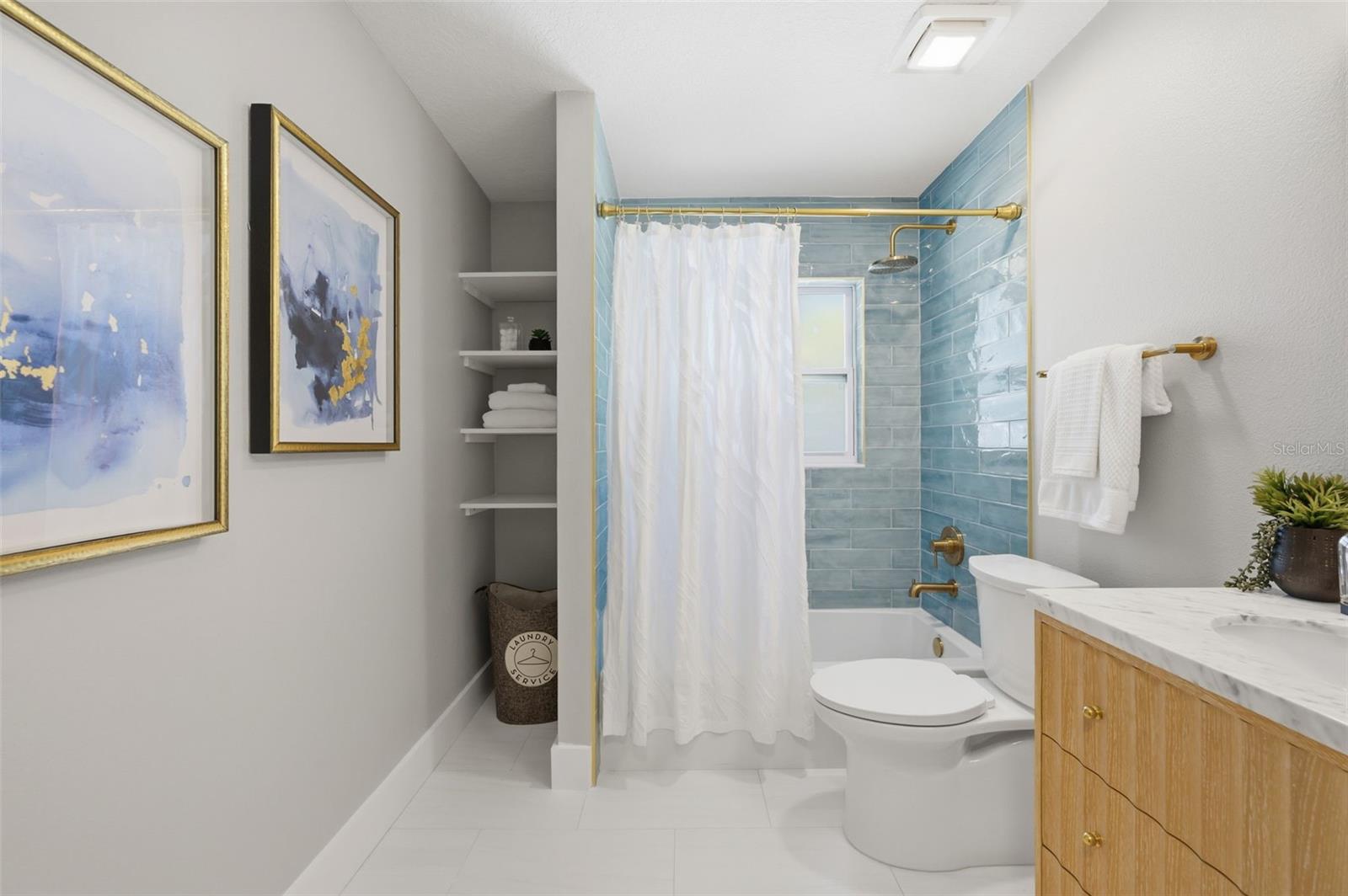 SHORE ACRES SEC 1 TWIN LAKES ADD - Residential