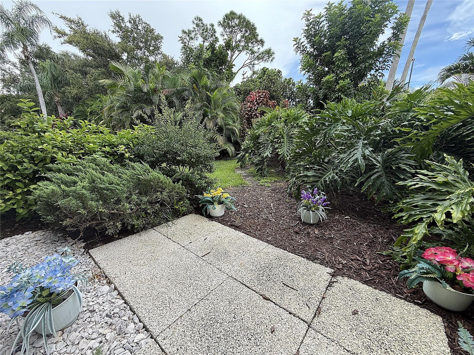 PINESTONE AT PALMER RANCH - Residential Lease