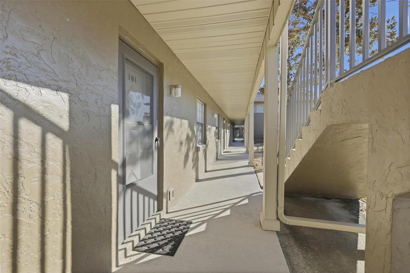 JUNGLE DEN VILLAS PH 07 CONDO - Residential