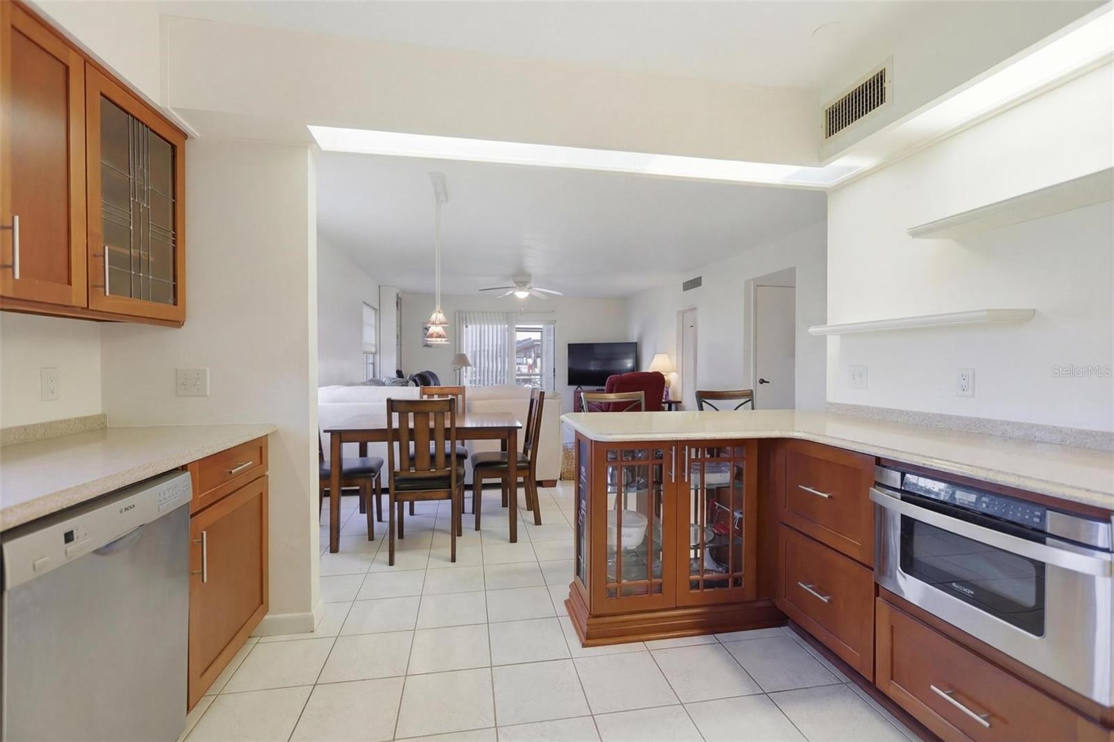 JUNGLE DEN VILLAS PH 07 CONDO - Residential