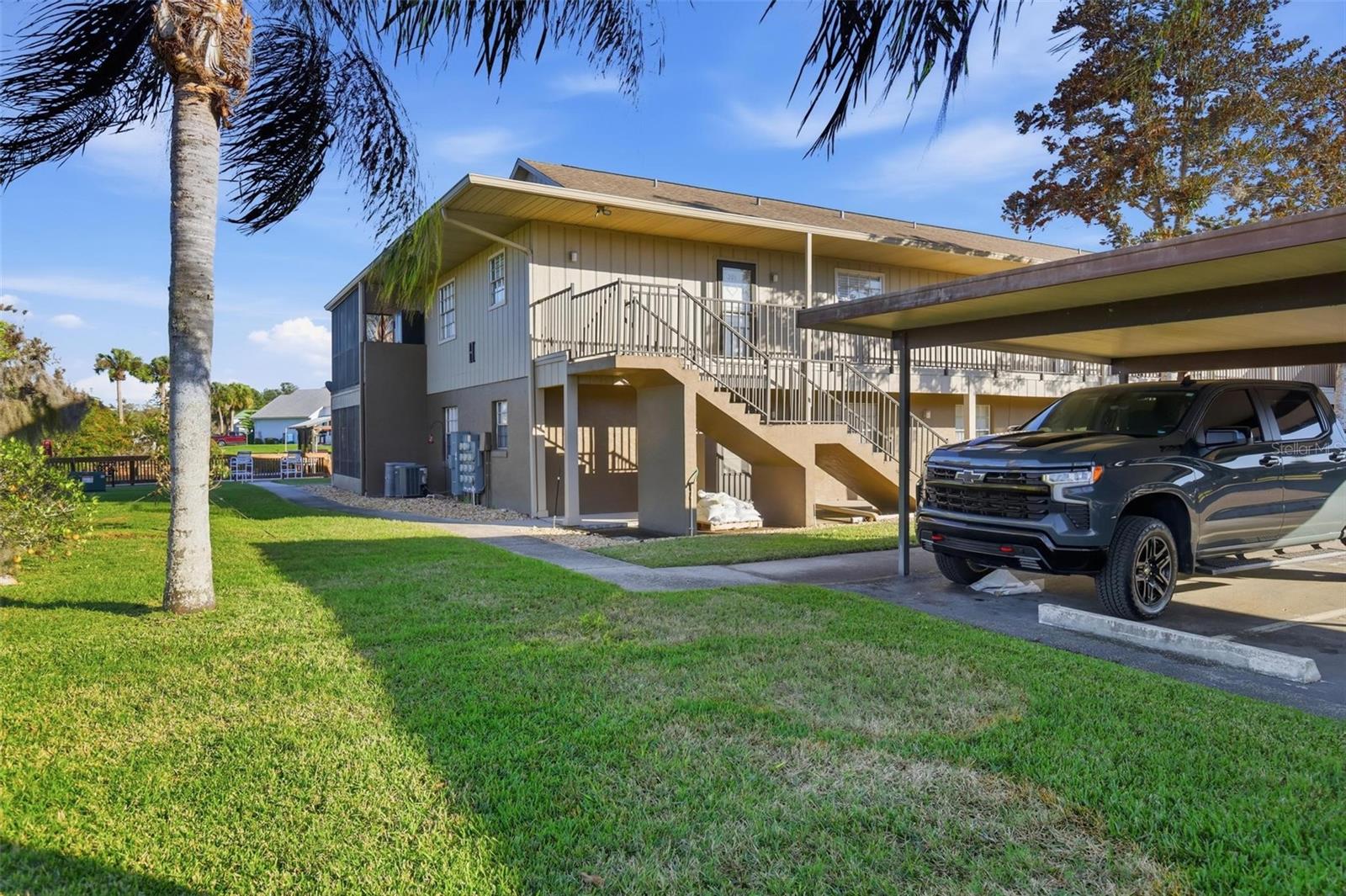 JUNGLE DEN VILLAS PH 07 CONDO - Residential