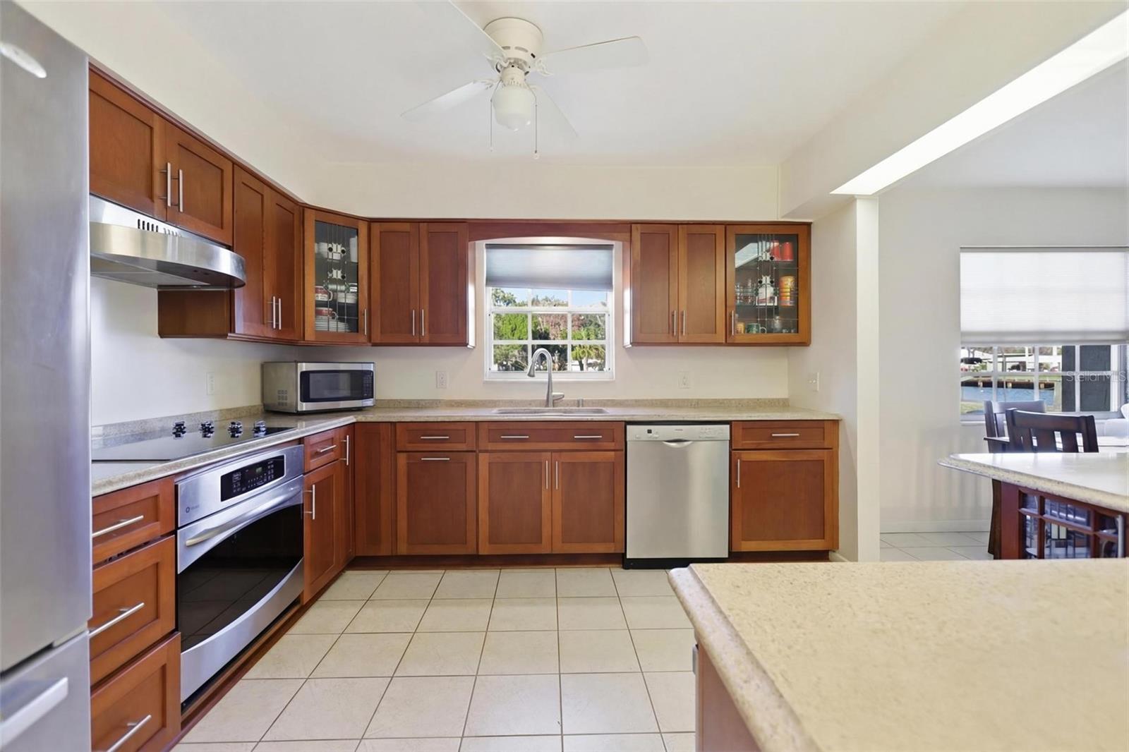 JUNGLE DEN VILLAS PH 07 CONDO - Residential