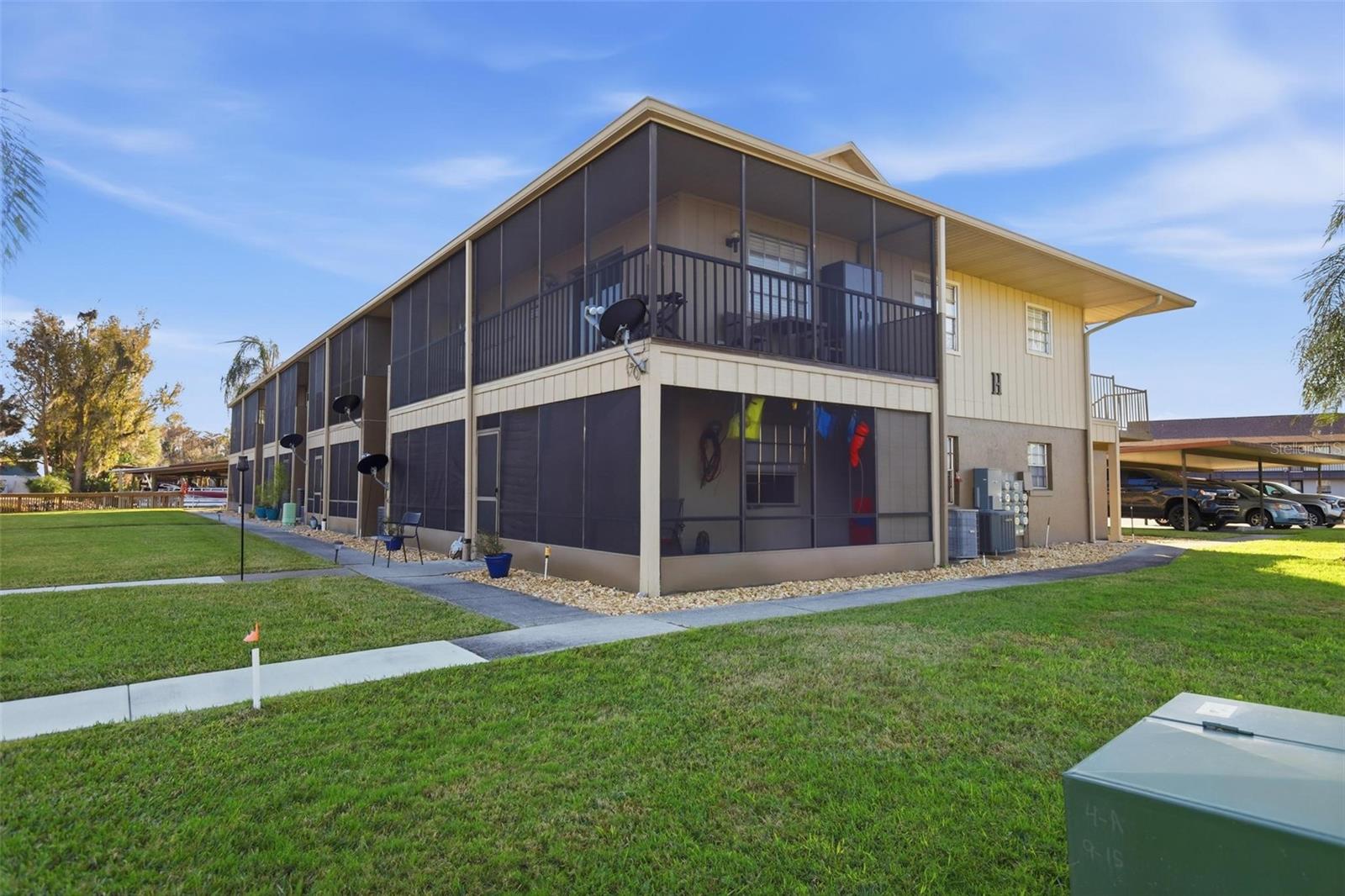 JUNGLE DEN VILLAS PH 07 CONDO - Residential