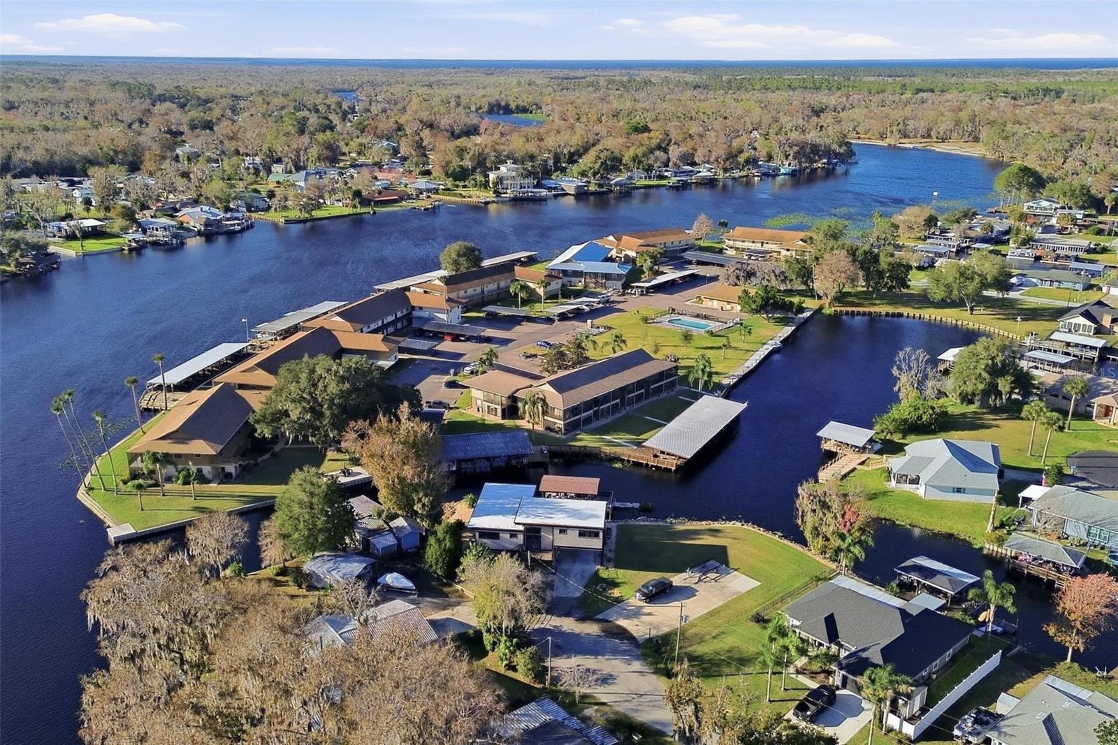 JUNGLE DEN VILLAS PH 07 CONDO - Residential