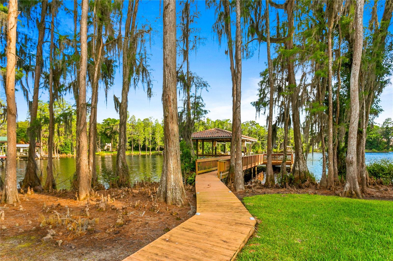 PRETTY LAKE ESTATES - Residential