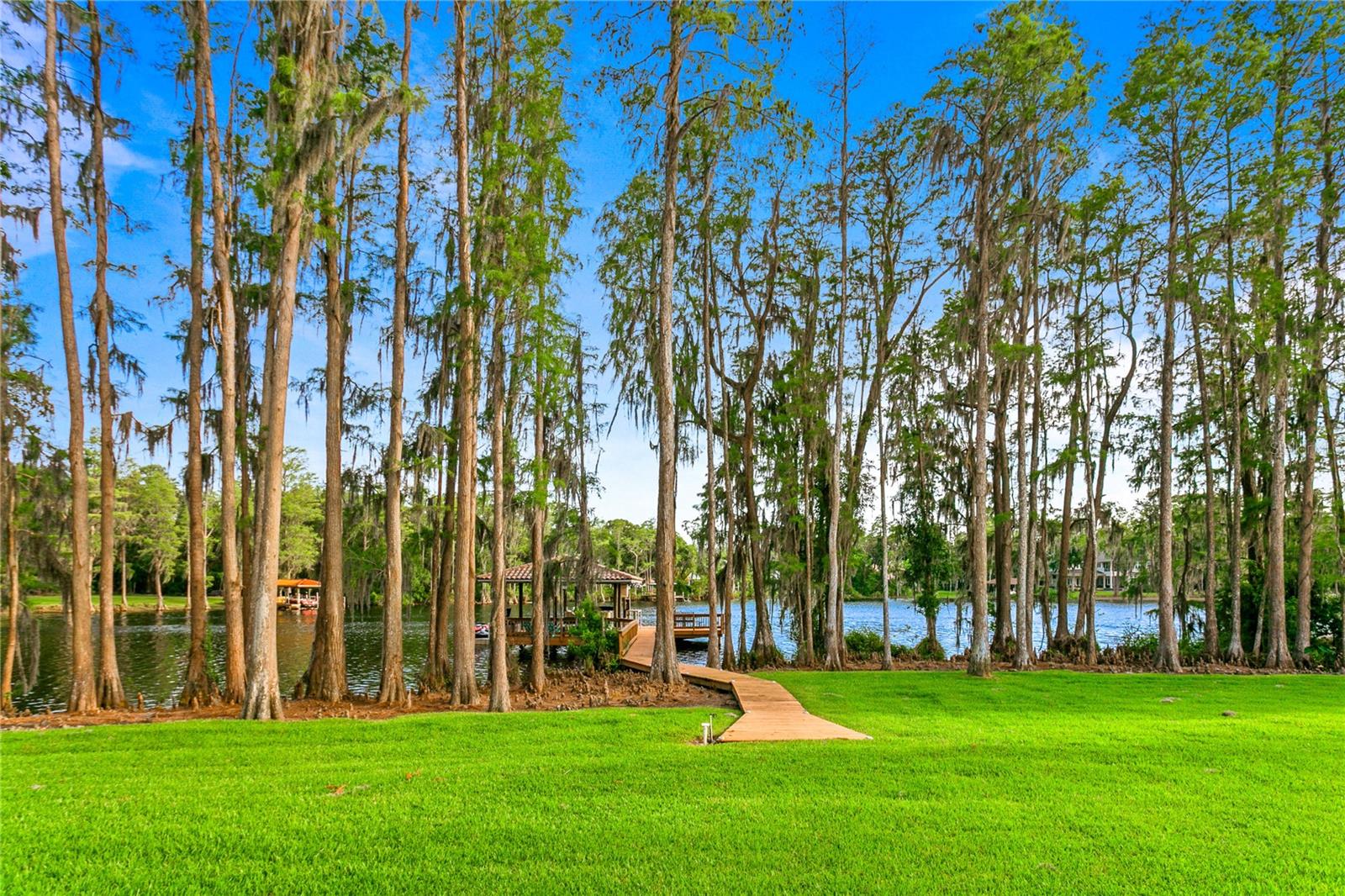 PRETTY LAKE ESTATES - Residential