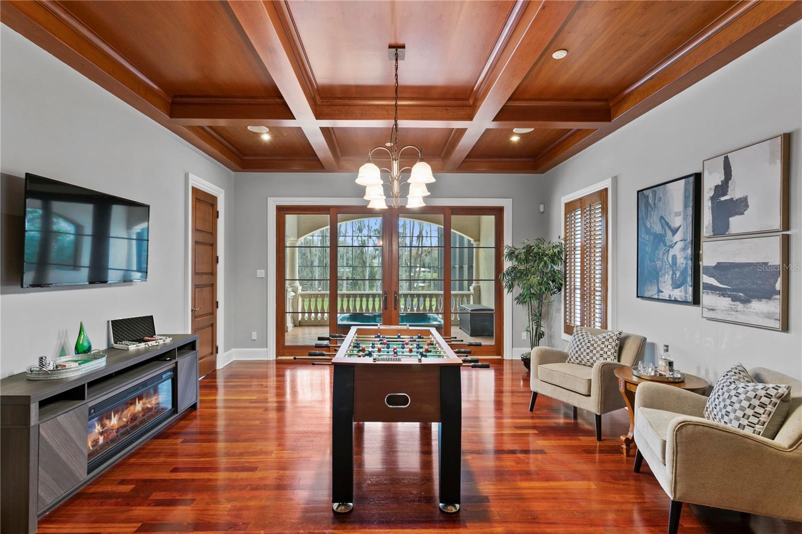 PRETTY LAKE ESTATES - Residential