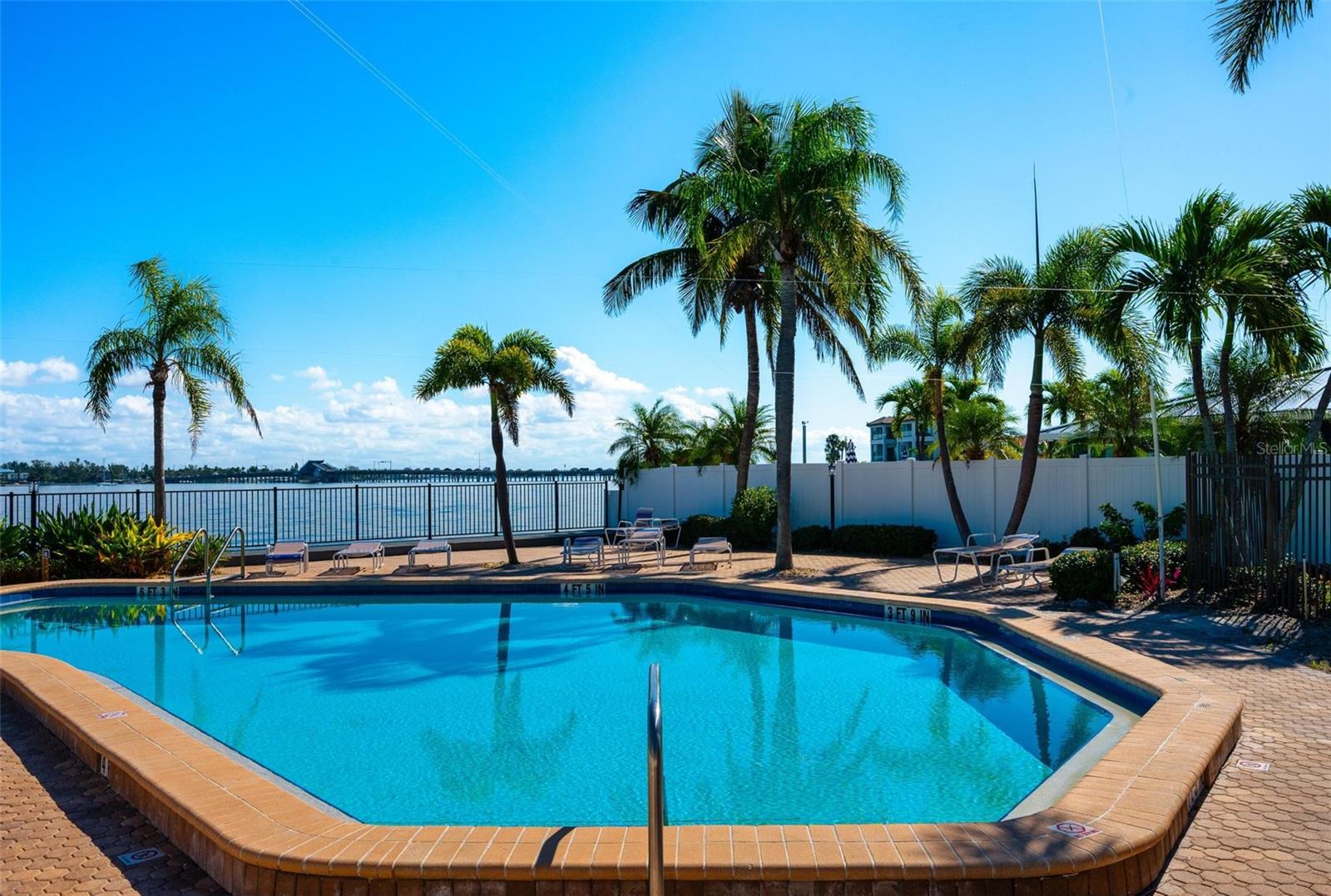 SUMMER SANDS - Residential