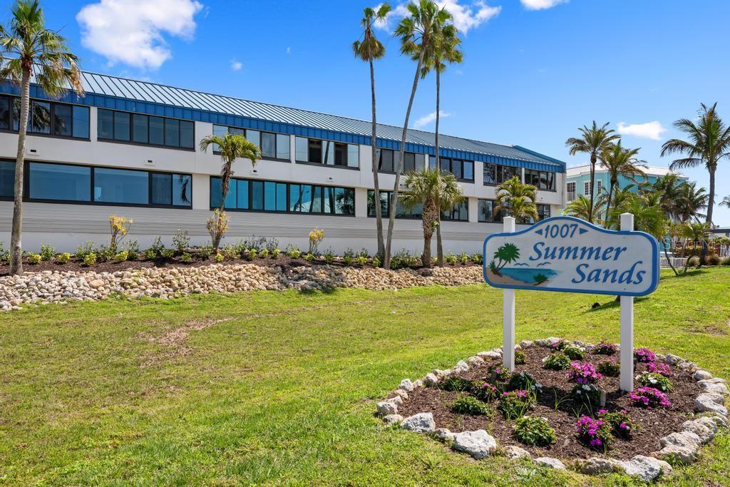 SUMMER SANDS - Residential