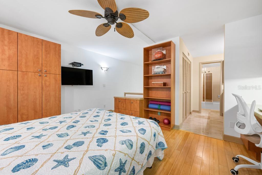 SUMMER SANDS - Residential