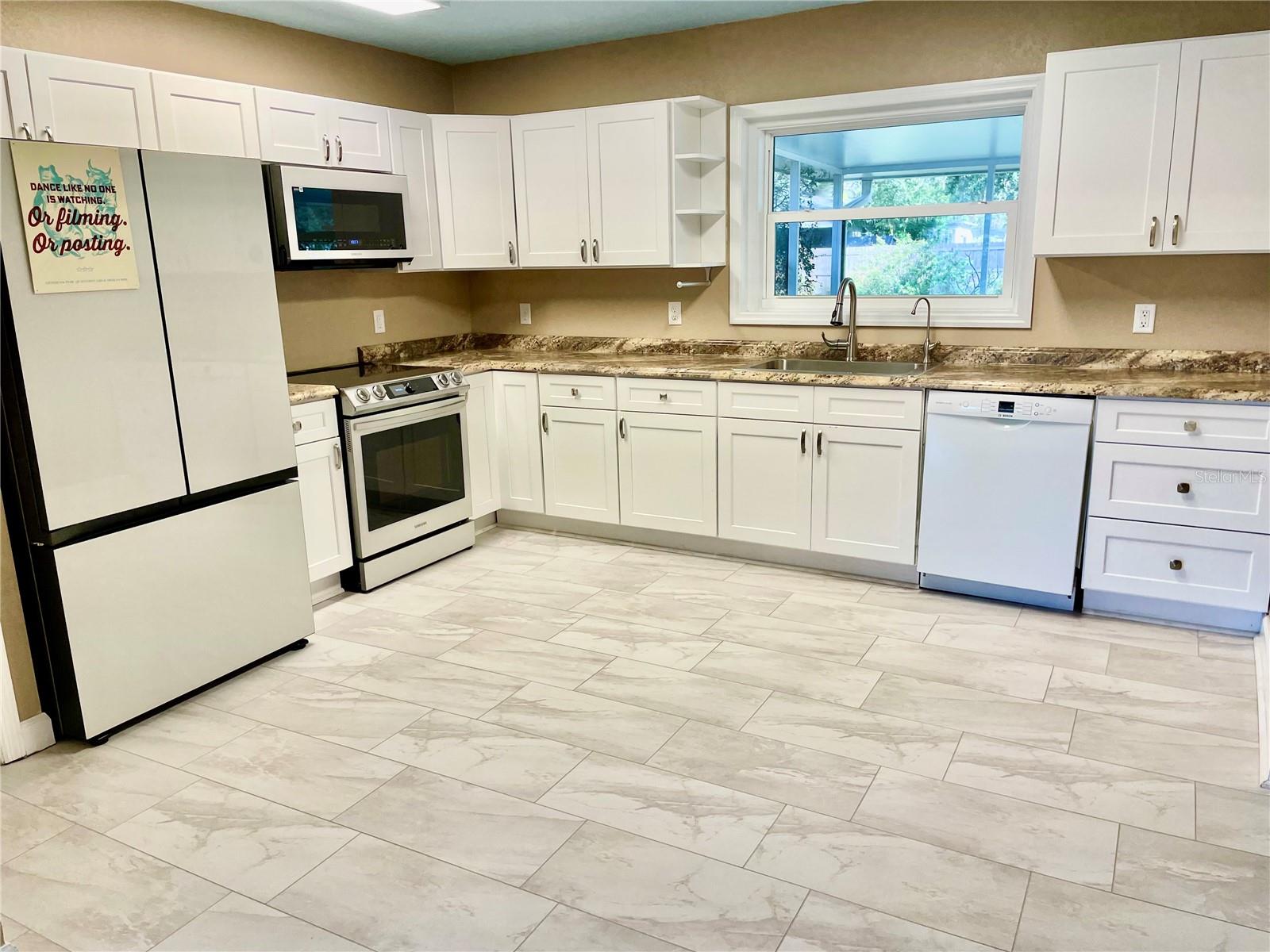 1414 6TH STREET W