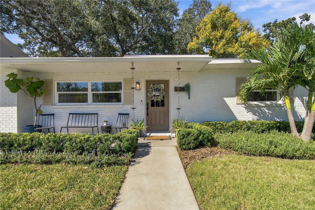 Photo of 4613 S Ferdinand Avenue, Tampa, FL 33611 (MLS # TB8558584)