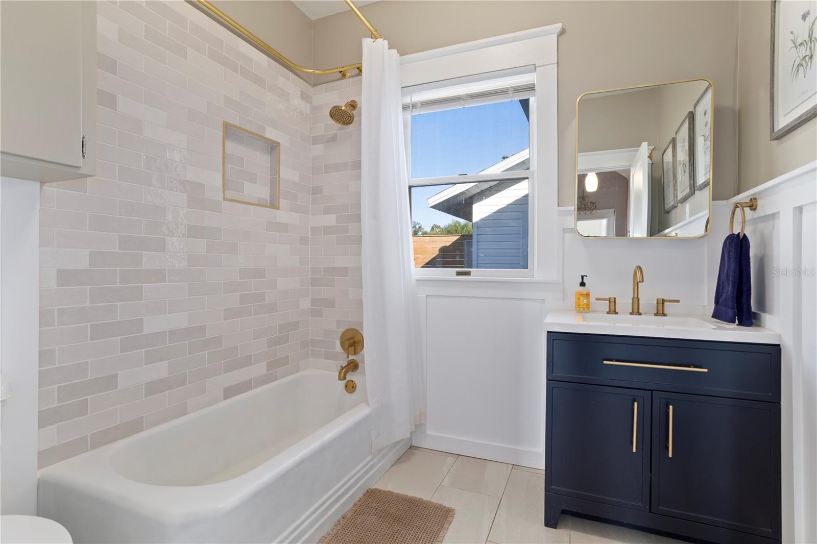 LAKE HAMILTON - Residential