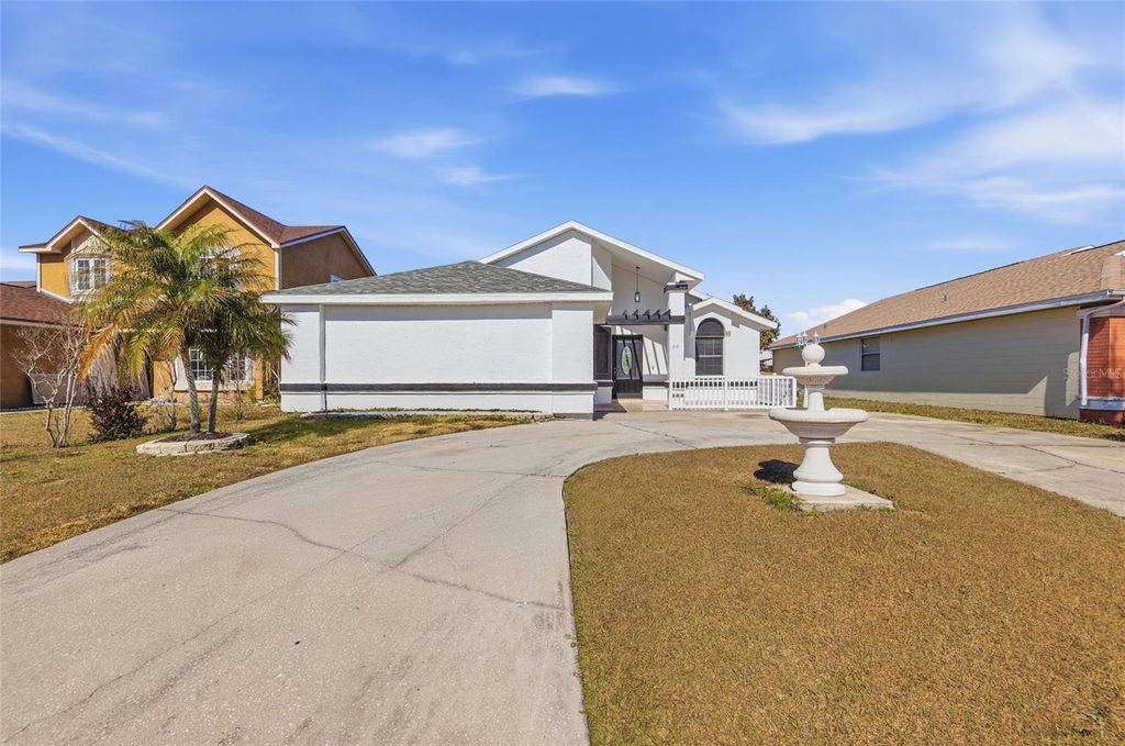 Photo of 319 Plumwood Circle, Kissimmee, FL 34743 (MLS # O6380238)