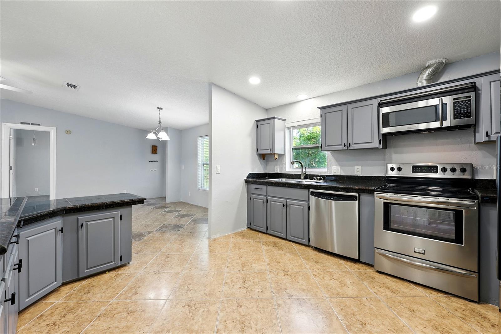 VENETIAN ISLES - Residential