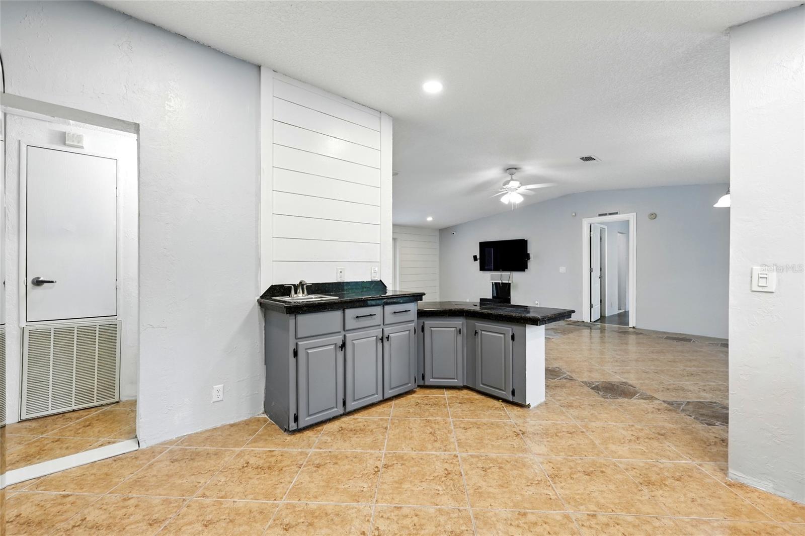 VENETIAN ISLES - Residential