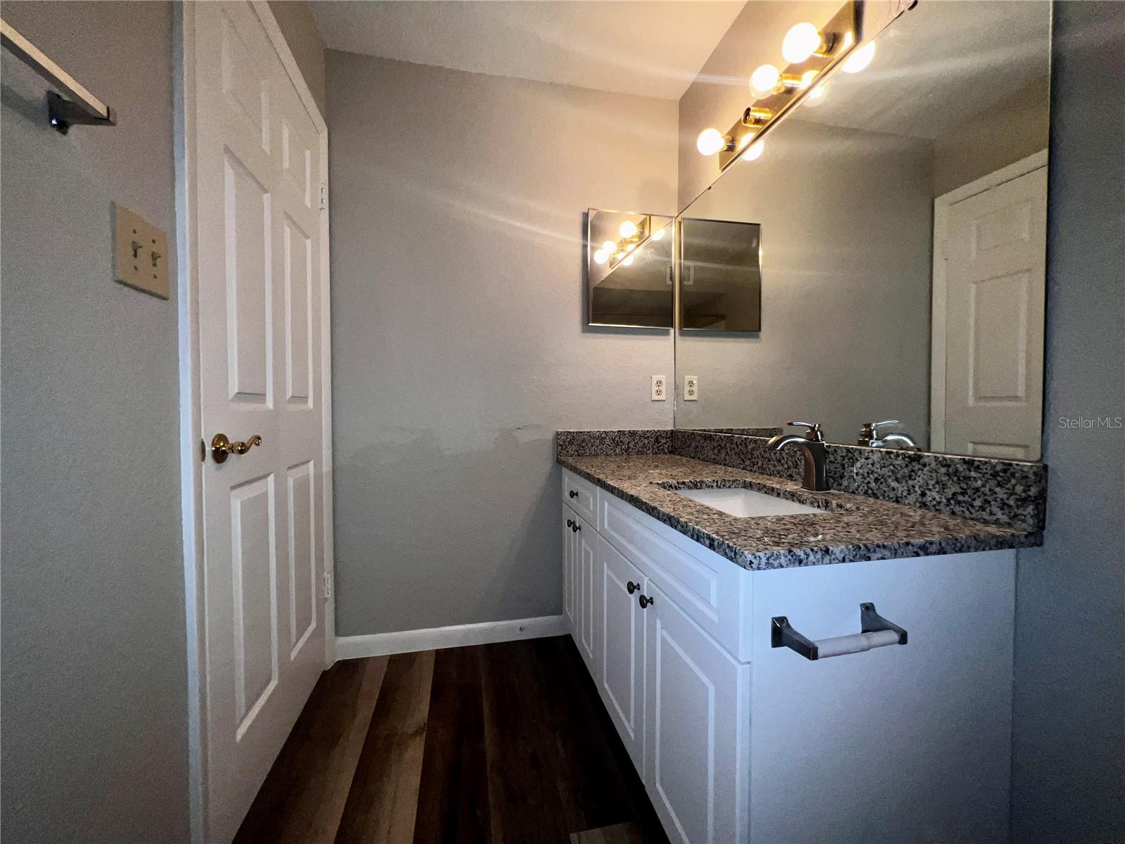 REGENCY GARDENS - Residential