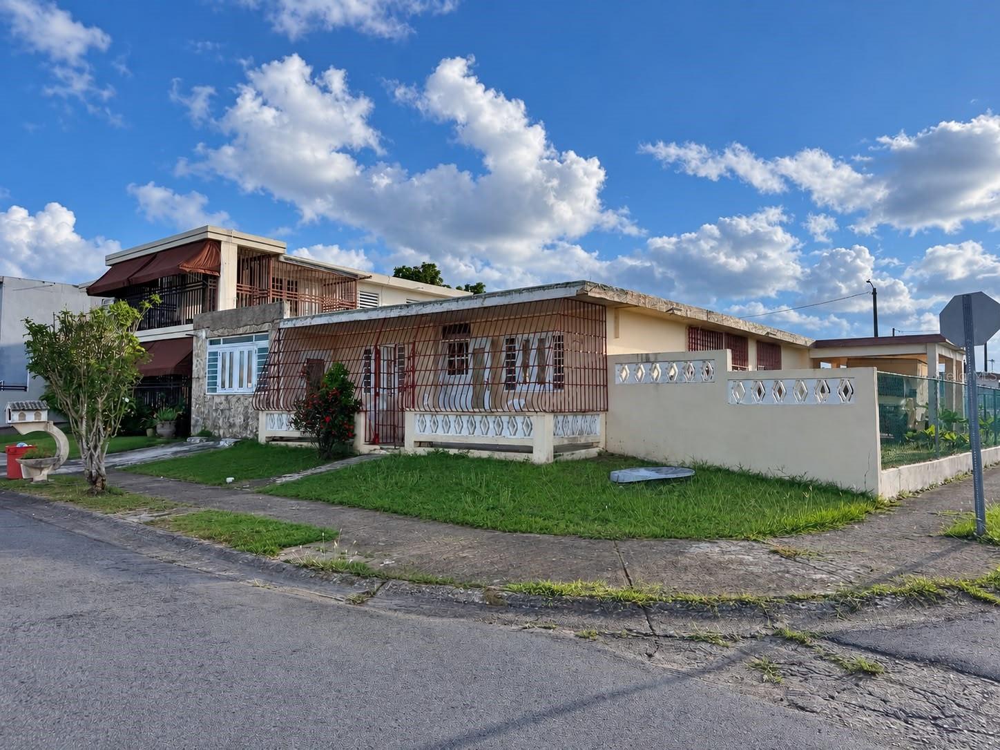 229 URB VILLA CAROLINA 609