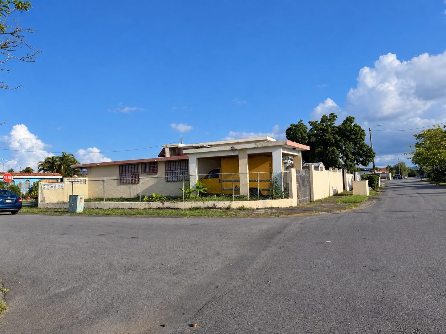 229 URB VILLA CAROLINA 609