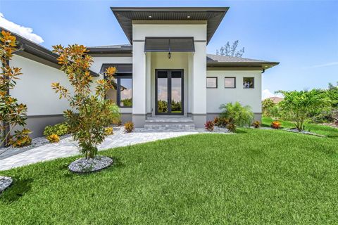 A home in PORT CHARLOTTE